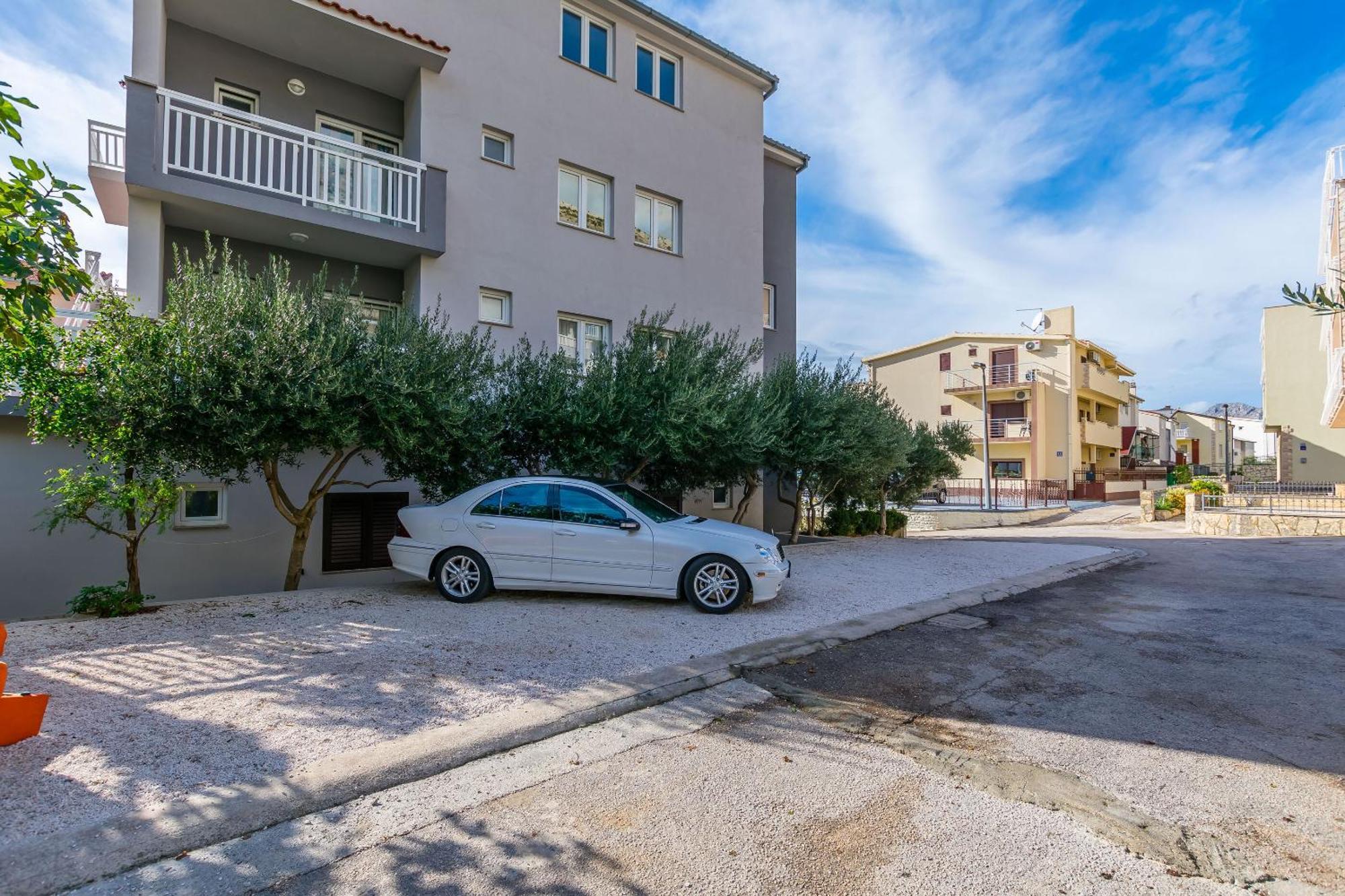 Apartments Kristina 奥米什 外观 照片