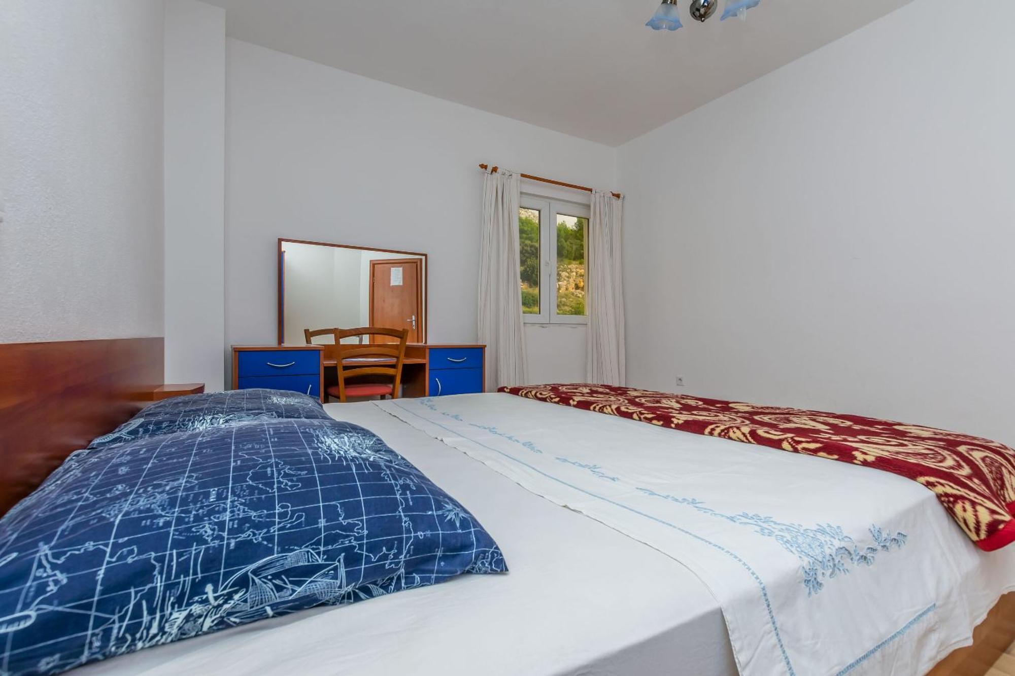 Apartments Kristina 奥米什 外观 照片