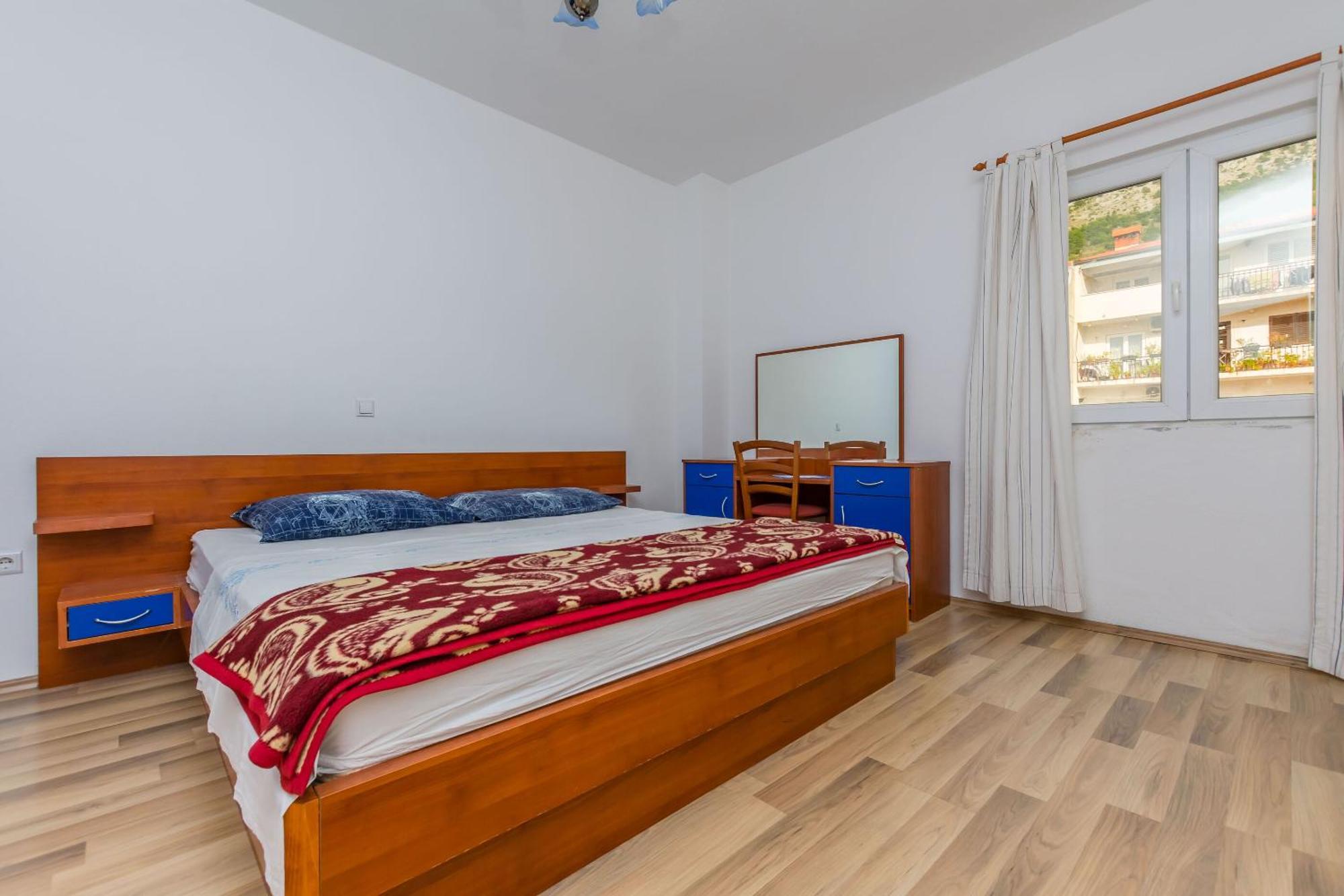 Apartments Kristina 奥米什 外观 照片